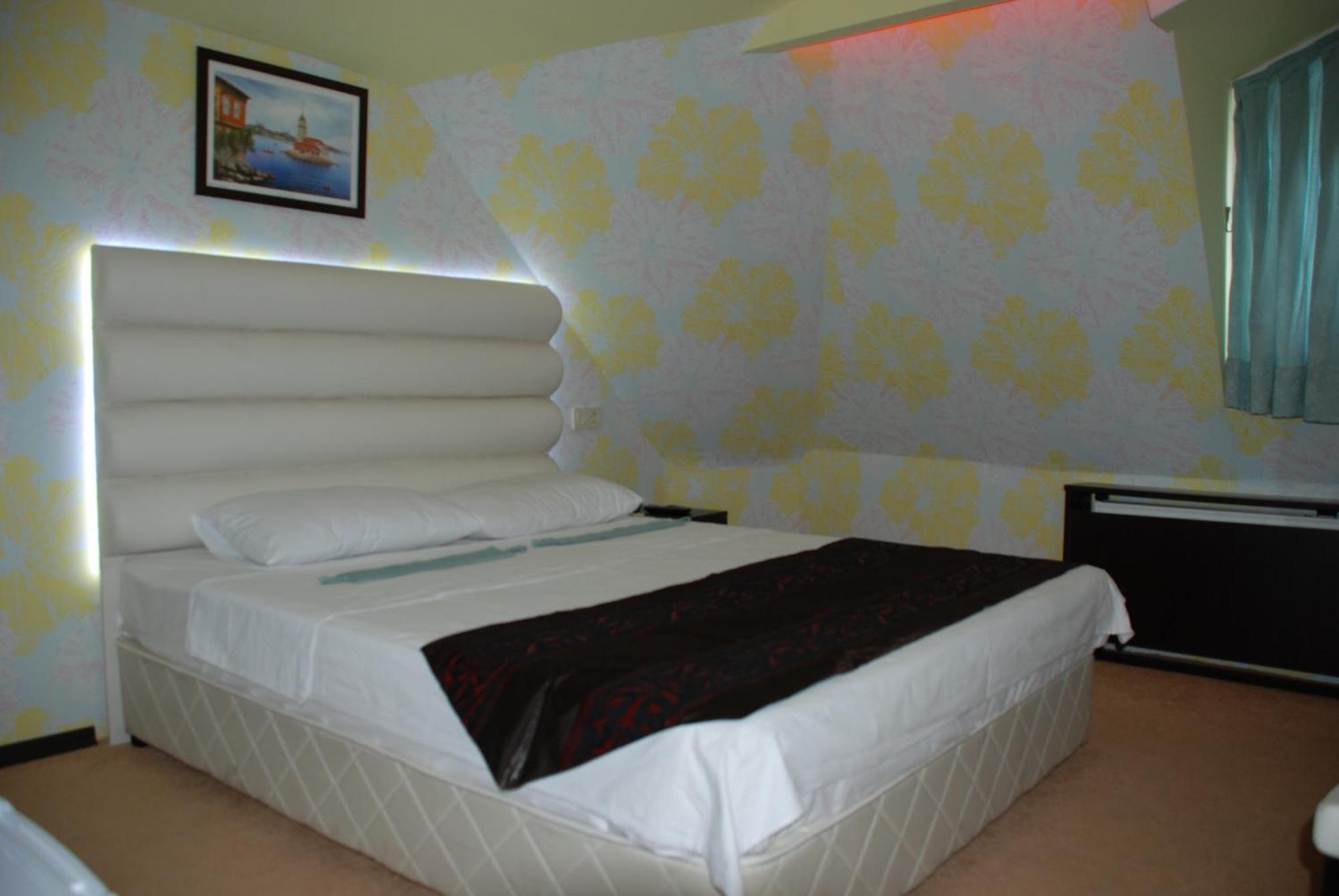 Hotel Timya Istanbul Exterior photo